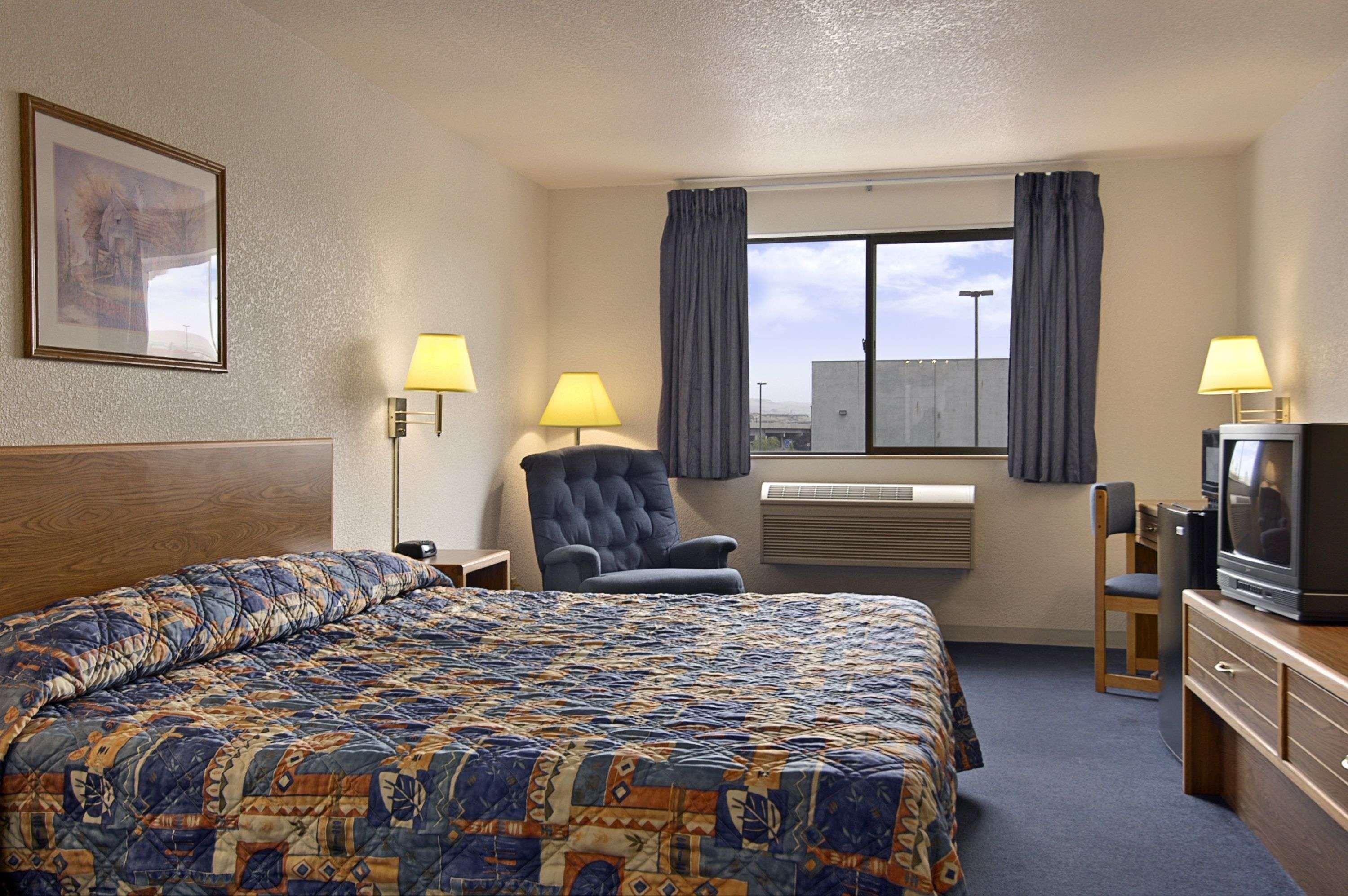 Super 8 By Wyndham The Dalles Or Exterior photo