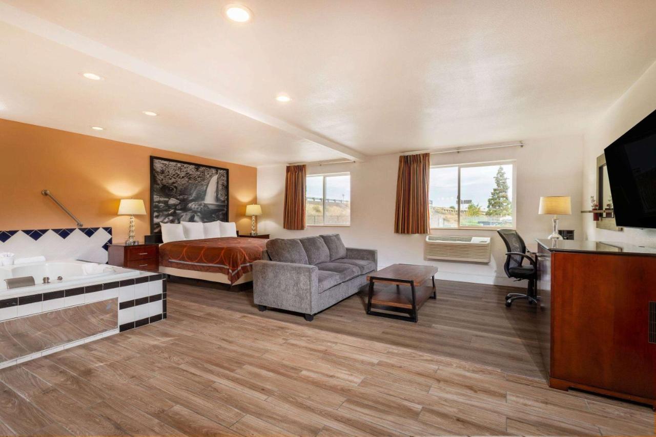 Super 8 By Wyndham The Dalles Or Exterior photo
