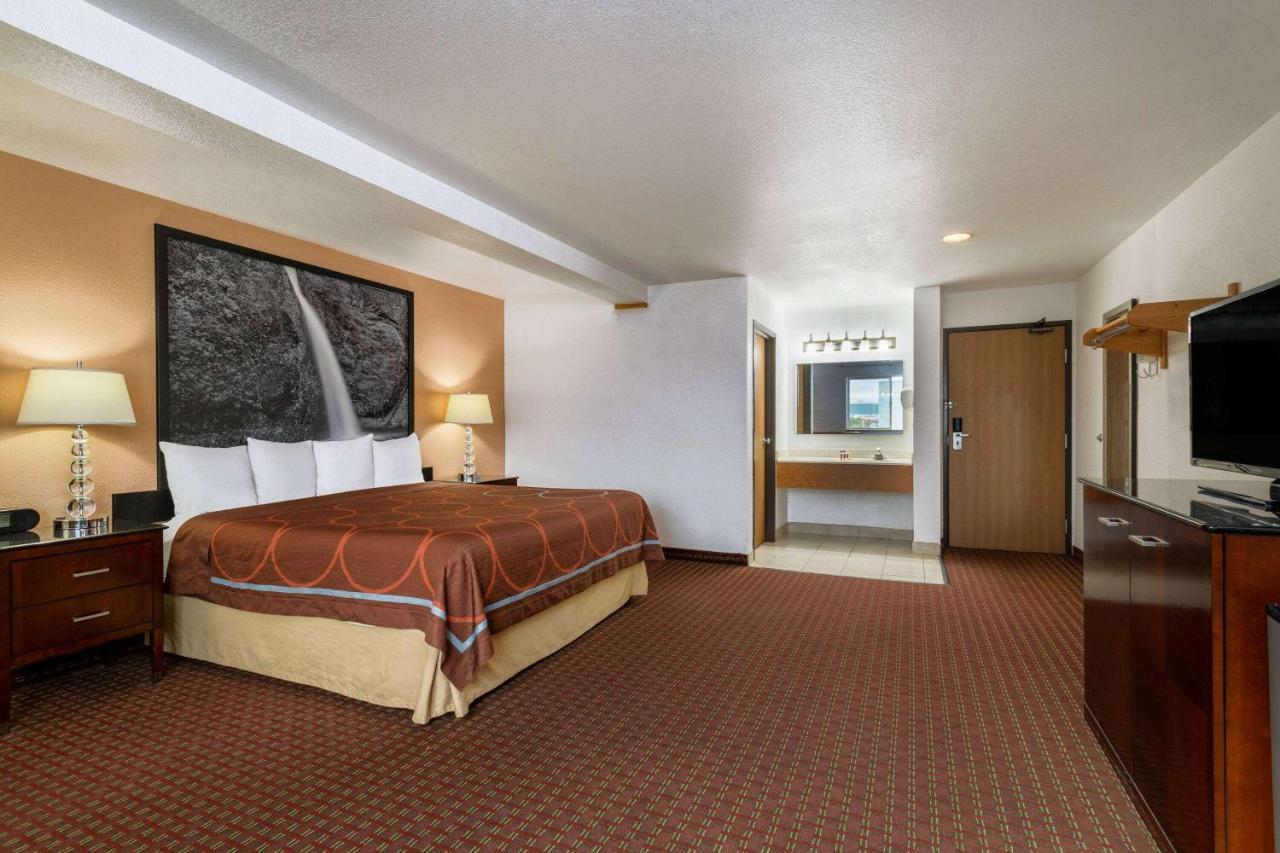 Super 8 By Wyndham The Dalles Or Exterior photo